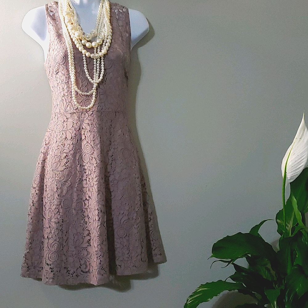 Brand New Lace pink V-Neckline Classy Dress